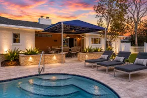Waterfront 4 BR w/ Pool 15 min to IMG/AMI - Image 4