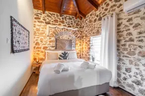 Stirida Stone House - Image 4