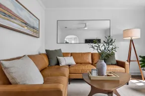 Modern 10th St Retreat: Downtown & Hyde Park - Image 5