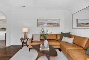 Modern 10th St Retreat: Downtown & Hyde Park - Image 4