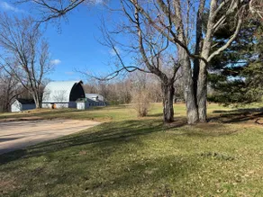 Home in Ino Cozy Farmhouse 20 min from Ashland - Image 2