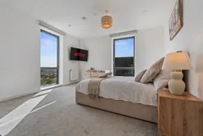 Modern Wembley Stay I 5 Mins to Stadium I Sleeps 6 - Image 2