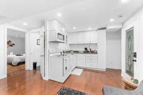Palm Oasis: Modern 3B/1B BSMT, Kitchen,5G,Parking! - Image 2