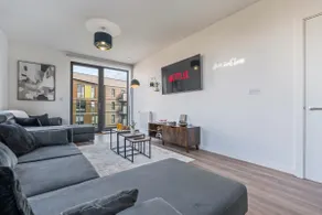 Wembley 3 Bed Stadium Views Pool Table Sleeps 10 - Image 2