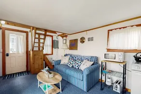 Cozy Studio Oceanfront | Deck - Image 4