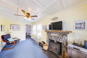 2BR Dog Friendly | Wood Stove | Walk to Harbor - Image 5