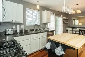 4br Family and Dog Friendly 15 Mins to St. Charles - Image 5