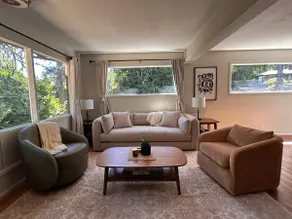 South Hills Guesthouse - Image 3