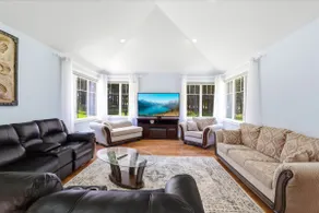 Private City Cottage | Pool | Arcade | Poker Room - Image 3