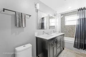 Evergreen Park 4 bd/3 BA w/Theater, Gym, & Parking - Image 3