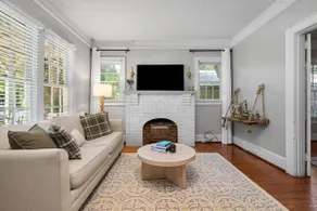 Garden Suite on Gladys | Historic Midtown Duplex - Image 2