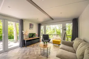 Modern chalet in wooded surroundings - Image 5