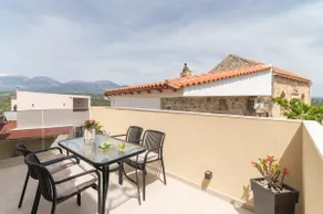 Calliope Home with Private Jacuzzi - Image 3