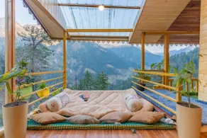 Cloud Bed & Hot Tub Retreat in Jibhi Pine Forest - Image 3
