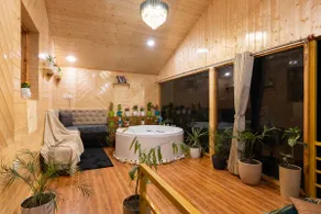 Cloud Bed & Hot Tub Retreat in Jibhi Pine Forest - Image 5