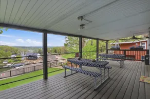 Perfect Lake Escape Near Bagnell Dam Strip - Image 5