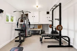Premier Louisville home with exclusive home gym! - Image 5