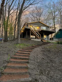 Lakefront Cabin w/ Hot Tub + Movie room - Image 2