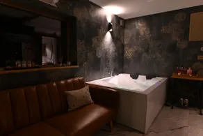 Granary SPA - Cabin with Pool, Sauna & Jacuzzi - Image 4