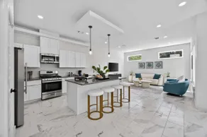Sophisticated Home, Office, Galleria & NRG - Image 4