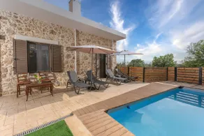 Villa Pisha Stone Villa with Pool - Image 3