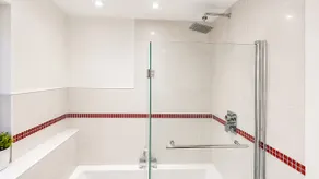 Modern Entire Apartment- Self CheckIn Free Parking - Image 5