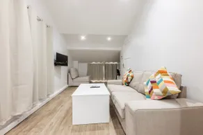 Studio with air conditioning + free parking - Image 3