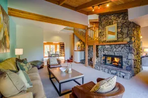 Santa Rosa Wine Country Pool & Hot Tub Retreat - Image 3