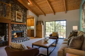 Santa Rosa Wine Country Pool & Hot Tub Retreat - Image 2