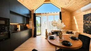 Premium Wood Cottage Villa Air-conditioned /garden - Image 2