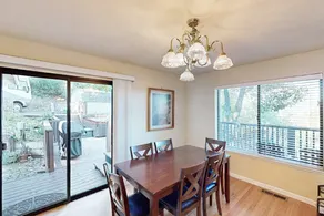 Cloverdale Hillside Lodge on 7 Wooded Acres - Image 3