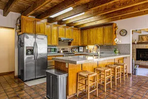 Sunrise Mountain Retreat - Image 5