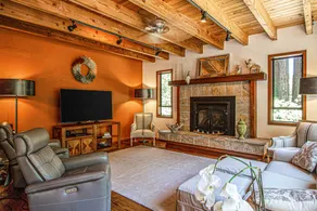 Sunrise Mountain Retreat - Image 4