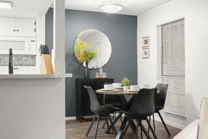 Hyde Park Luxury | Near UT, Downtown, King Bed - Image 5