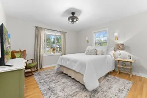 Cottage Charm Retreat • Cozy & Close to Nature - Image 4