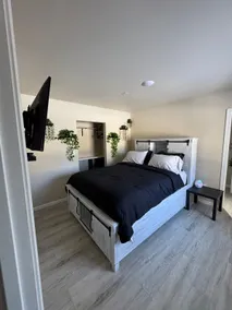 Gold Rush Cottage - Image 3
