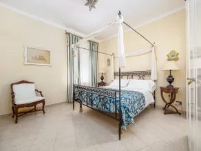 Elegant Panoramic Terrace in the heart of Positano - Image 3