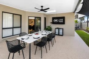 Rosebery Ritzy• Pool• Vivacious Shaded Haven - Image 4