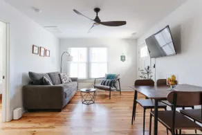 Carriage House Retreat|Victorian Historic District - Image 5