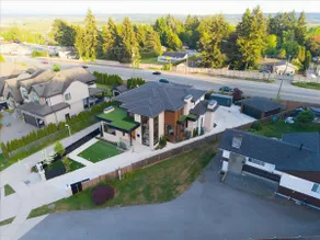 6BR Spacious Luxury Villa - Theatre, Sauna & Games - Image 3