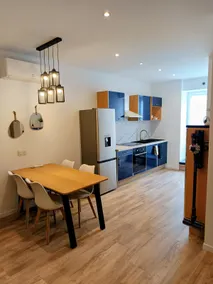 Air-conditioned apartment, quiet, terrace, parking - Image 3