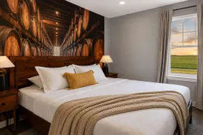 Iconic Bourbon-inspired home perfect for groups! - Image 4