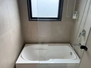 Exclusive 1 BHK Luxury, Balcony, Tub, Work St Park - Image 4