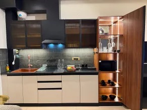 Exclusive 1 BHK Luxury, Balcony, Tub, Work St Park - Image 5