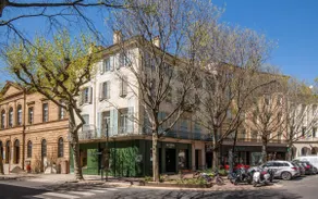 Le Central – Downtown, Fiber Optic, Balcony - Image 3