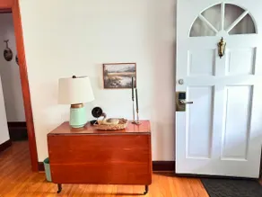 *Newly Renovated* Easily walkable to Downtown! - Image 3