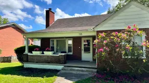 *Newly Renovated* Easily walkable to Downtown! - Image 2