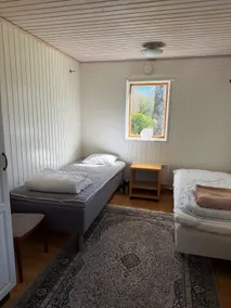 Cabin by a peaceful lake - Image 3