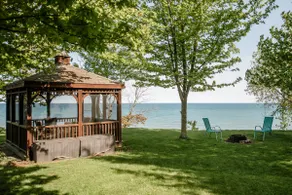 Lakeside Cottage Escape Near Port Alma | Sleeps 6 - Image 5