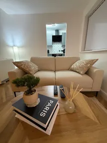Modern Luxury Studio Flat town centre location - Image 4